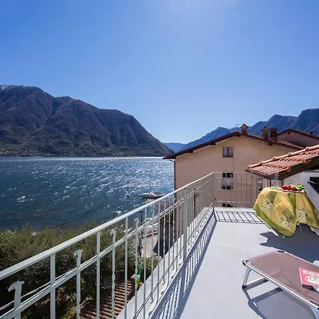 Сasa de vacaciones Colonno Sleeps 8 Sala Comacina